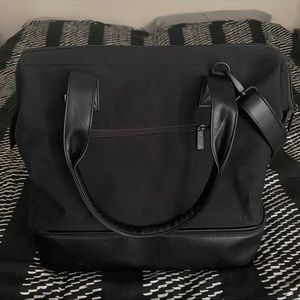 Beis Mini Weekender in black